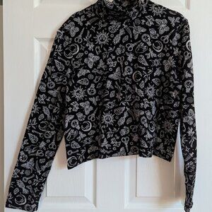 Black Friday Hedge Witch print semi-cropped turtleneck